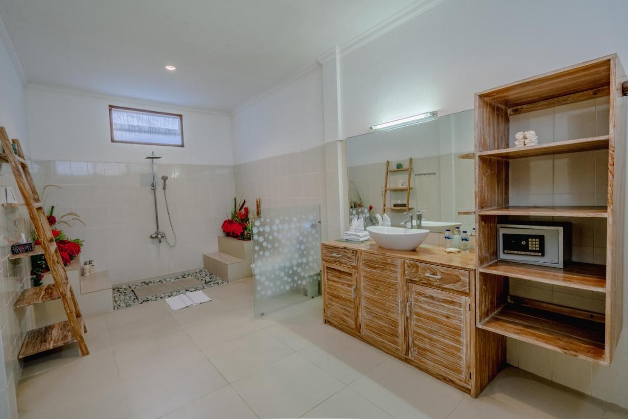 Villa Alleira Seminyak By Best Deals Asia Hospitality Ngoại thất bức ảnh